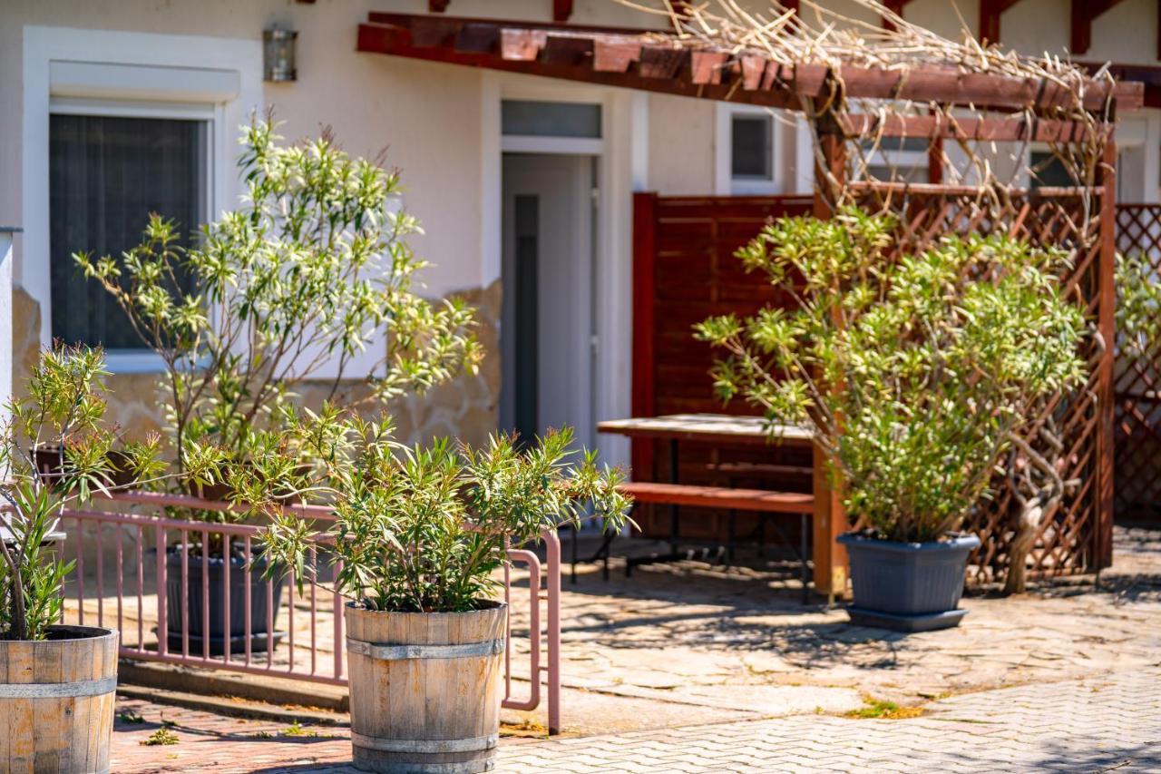 Pelso Apartman Zamárdi Εξωτερικό φωτογραφία